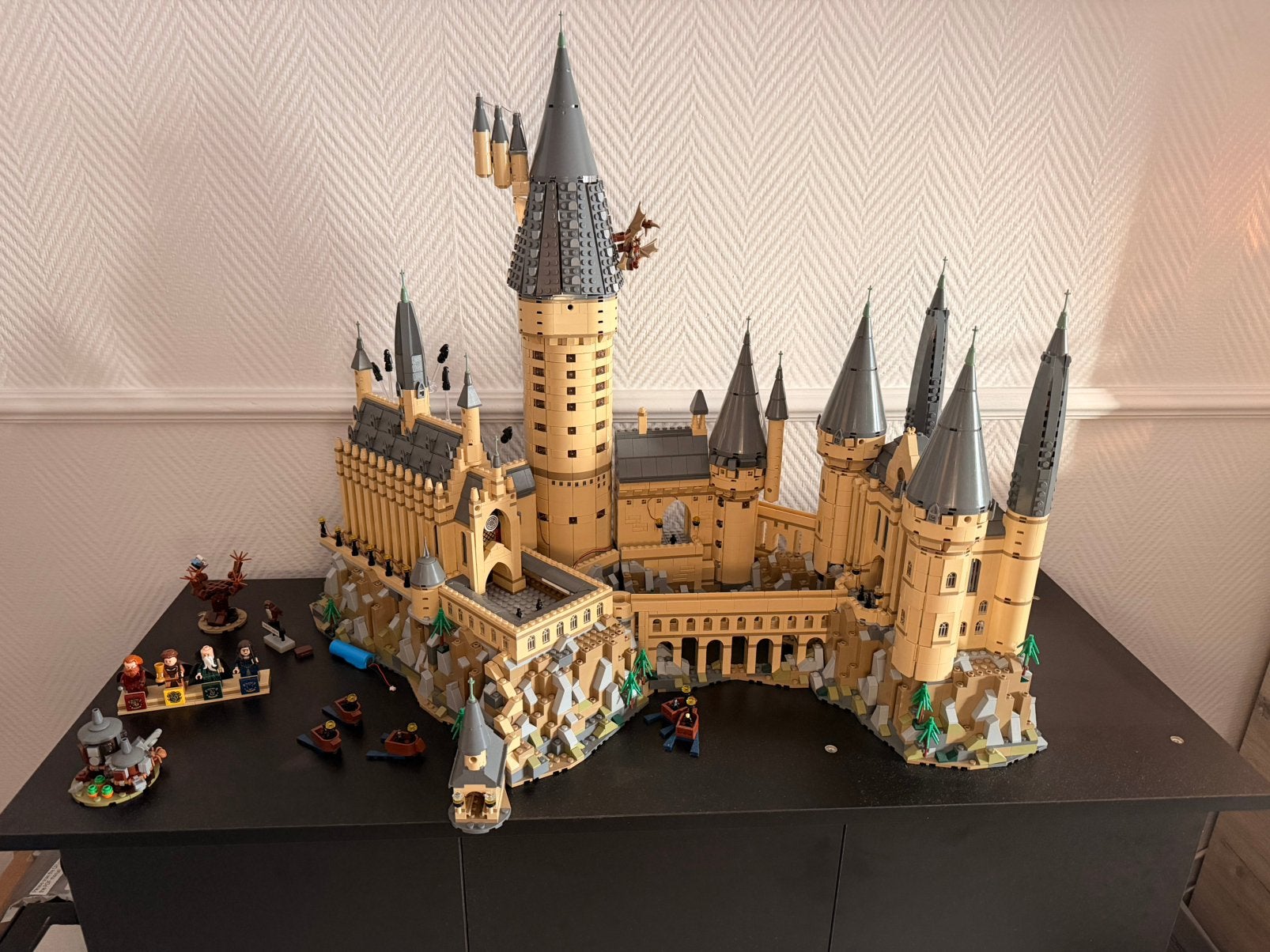 Grand chateau LEGO Harry Potter et éclairage, Enlèvement, Comme neuf