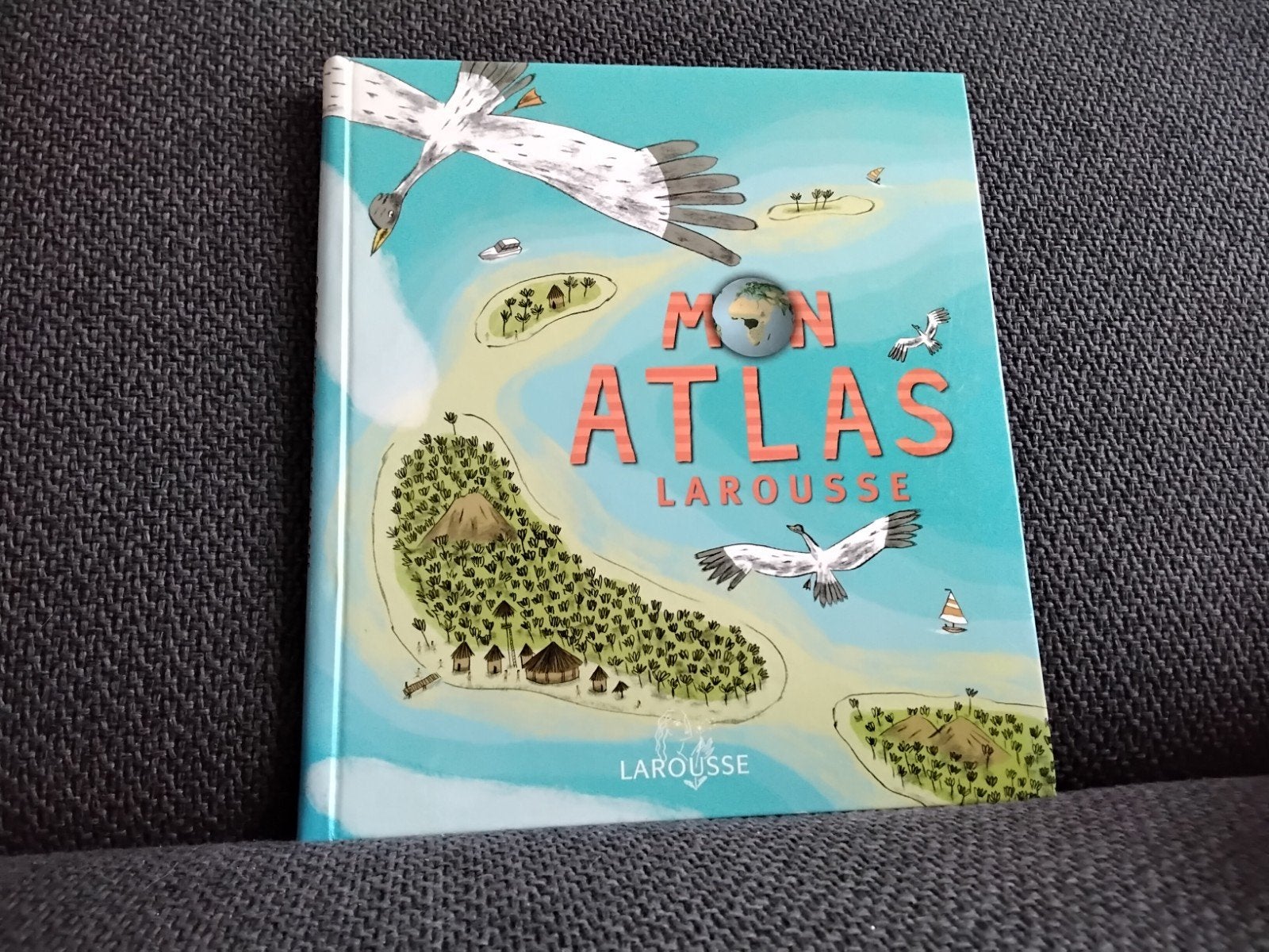 mon atlas larousse, Enlèvement