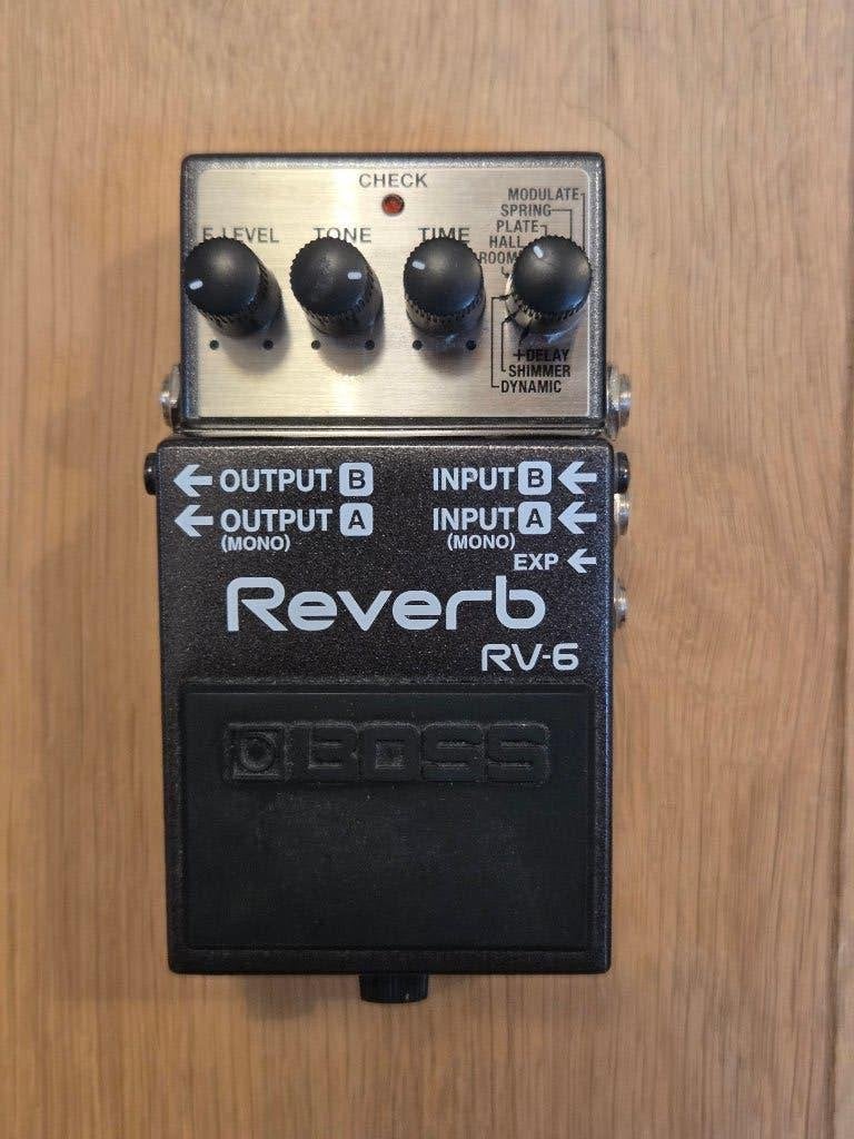 BOSS RV-6 Reverb-effectpedaal, Muziek en Instrumenten, Ophalen of Verzenden, Gebruikt, Reverb