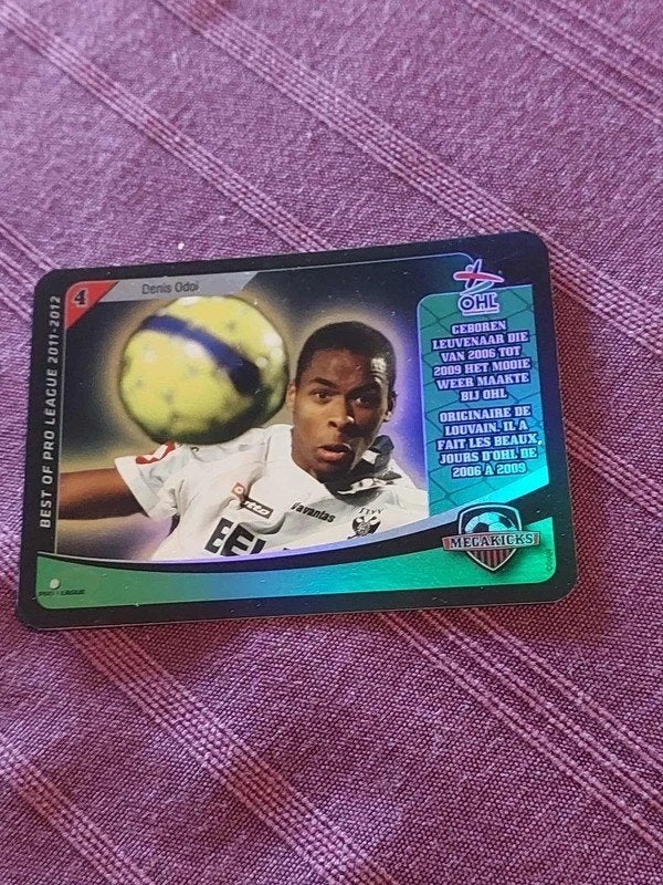 Voetbalkaart : Megakicks / Dennis Odoi / OH Leuven, Ophalen of Verzenden, Zo goed als nieuw, Spelerskaart