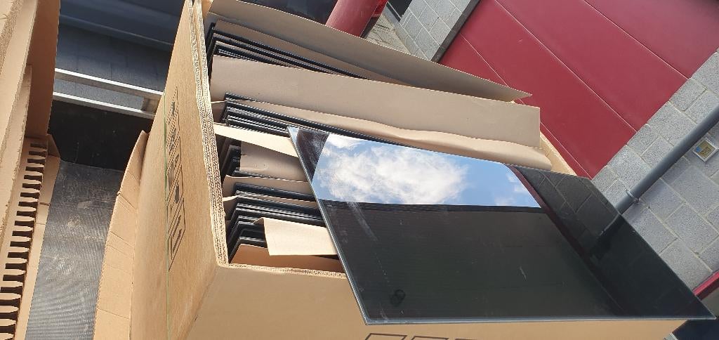 46 stuks zonnepanelen, Doe-het-zelf en Bouw, Zonnepanelen en Toebehoren, Ophalen, Nieuw, Paneel, Minder dan 100 wattpiek