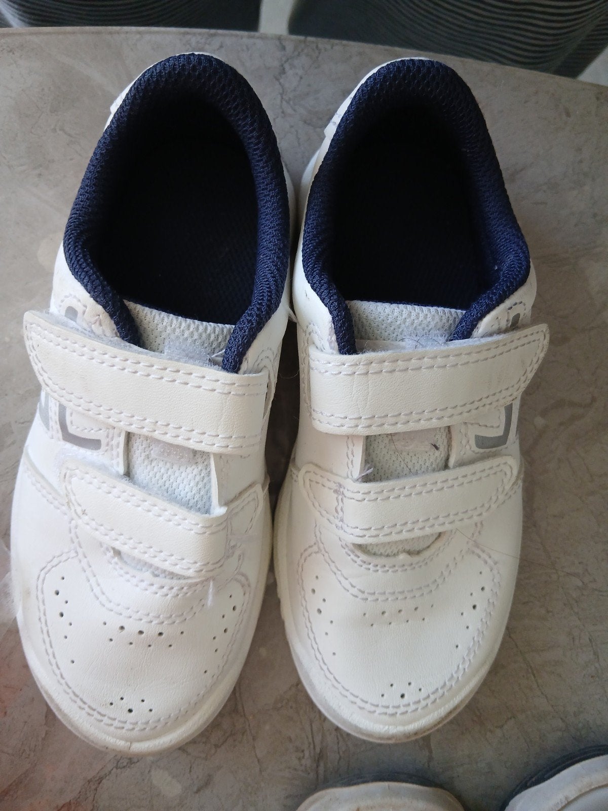 Chaussures Decathlon gym taille 27, Enfants & Bébés, Enlèvement