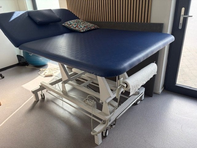 lit kiné électrique, Sports & Fitness, Produits de massage, Enlèvement, Comme neuf, Table de massage