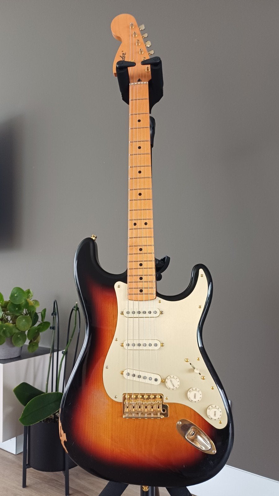Fender Stratocaster fabriquée au Japon, Musique & Instruments, Enlèvement ou Envoi, Utilisé, Électrique, 6 cordes