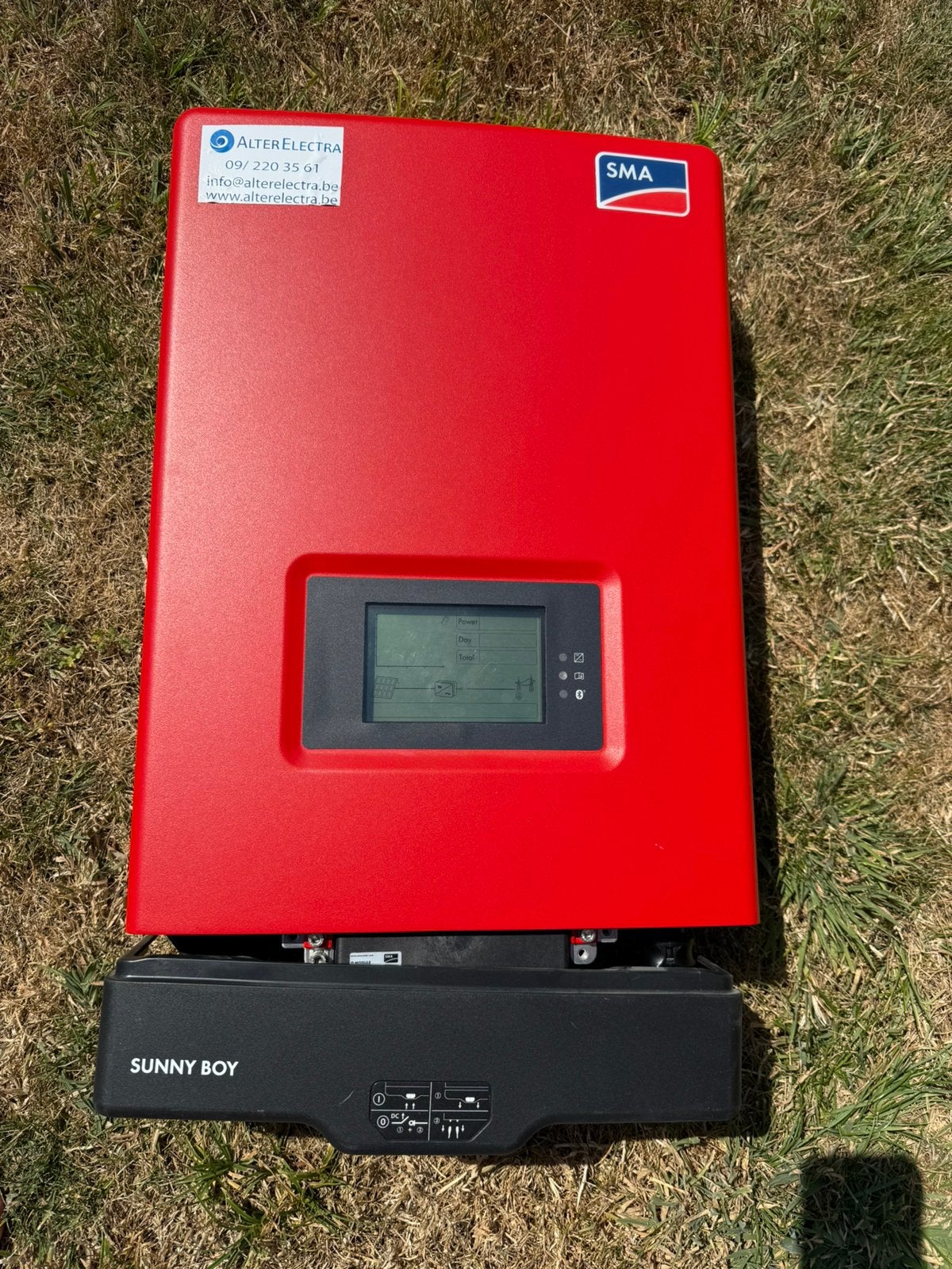 Omvormer zonnepanelen, Doe-het-zelf en Bouw, Zonnepanelen en Toebehoren, Ophalen, Gebruikt, Compleet systeem