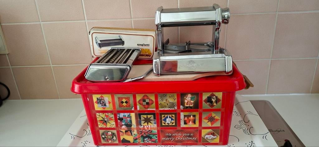 Italiaanse spaghetti-maker., Ophalen