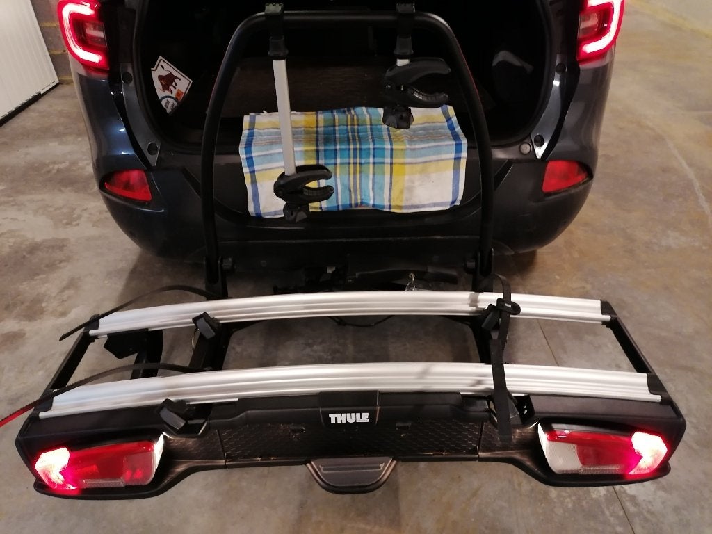 Porte-vélos électriques Thule VeloSpace XT fixation sur, Auto diversen, Fietsendragers, Nieuw, Trekhaakdrager, 2 fietsen, Brede banden