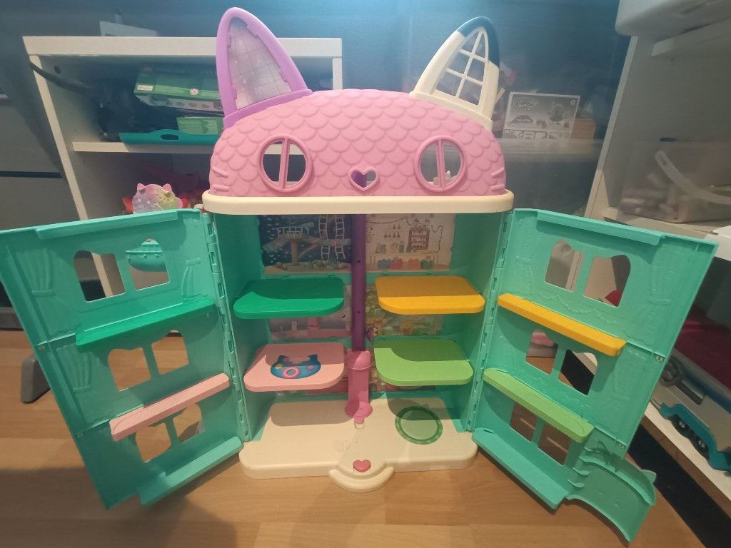 Gabby's poppenhuis met accessoires, Ophalen, Zo goed als nieuw, Poppenhuis