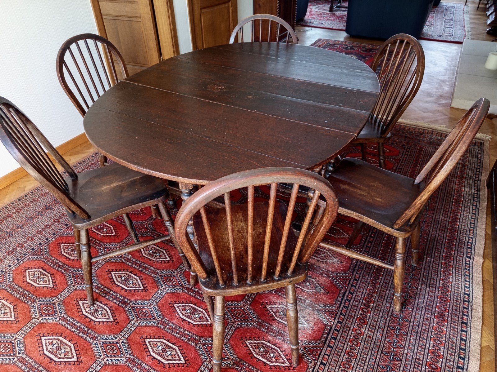Antieke Gate-leg tafel, Ophalen