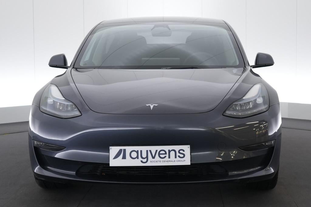 (2DTC163) TESLA MODEL 3, Cuir, Argent ou Gris, 4 portes, Entreprise