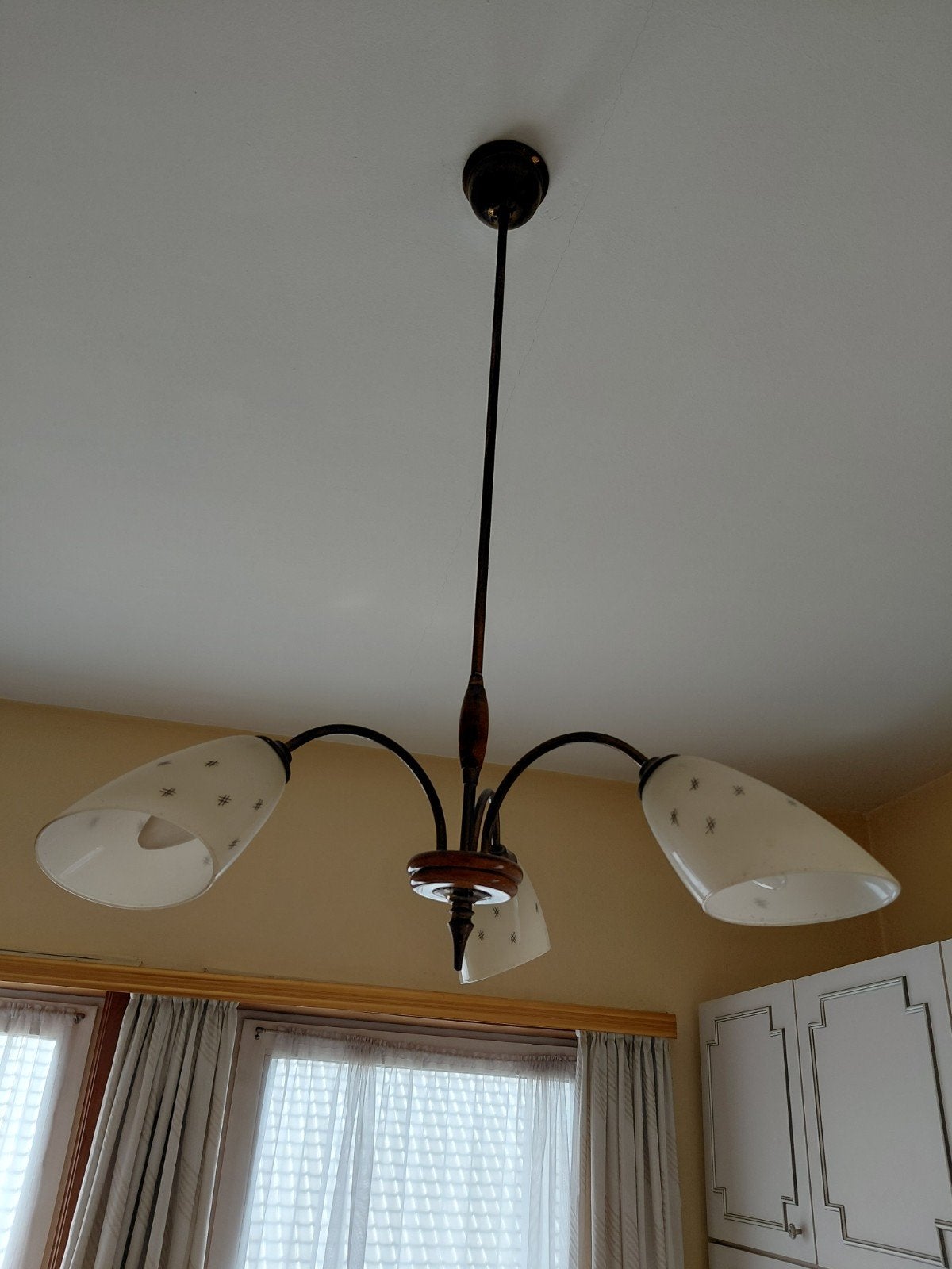 Lustre rétro, Enlèvement