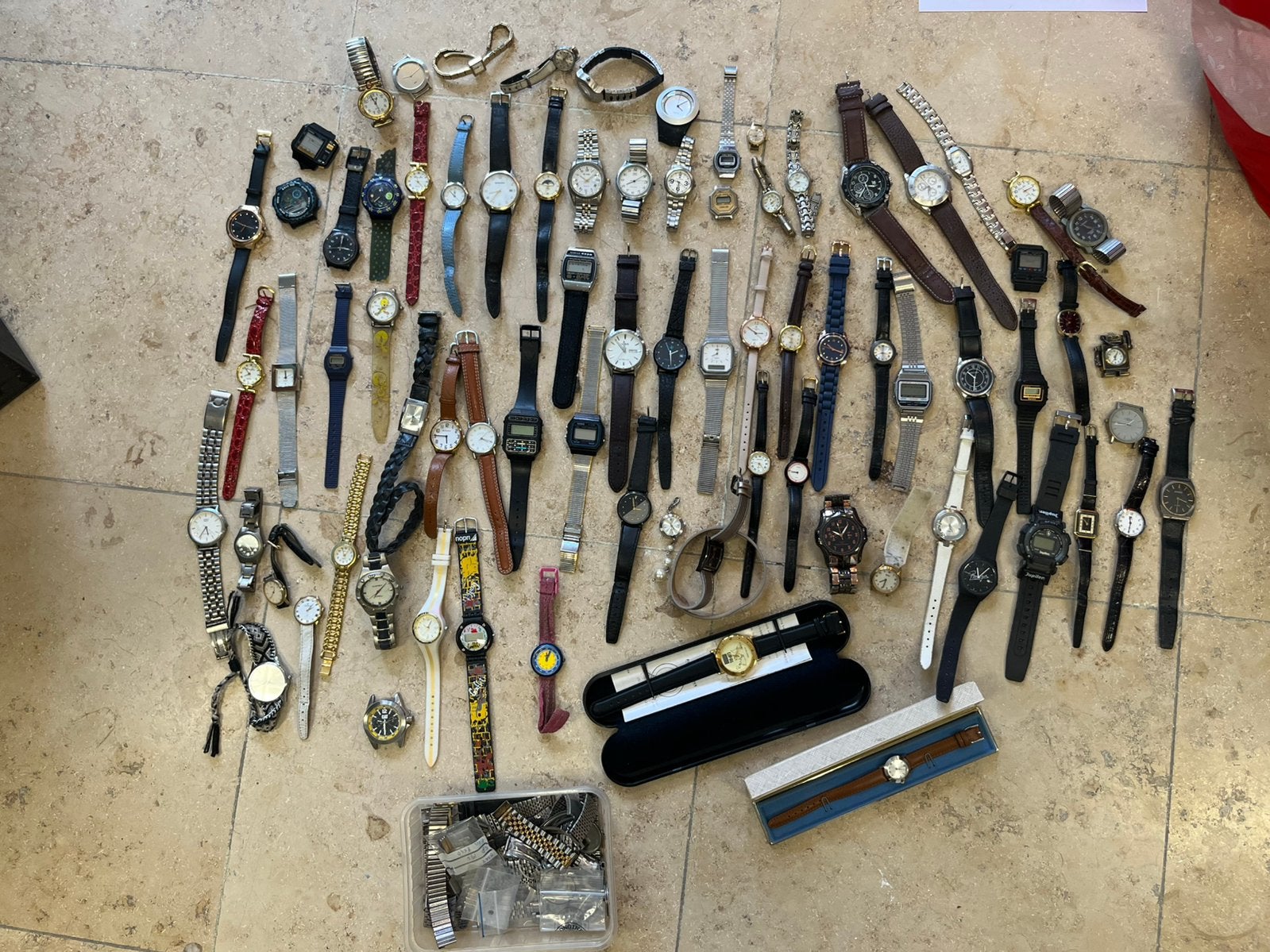 Groot lot horloges en delen van horloges, Bijoux, Sacs & Beauté, Montres | Anciennes | Antiquités, Enlèvement