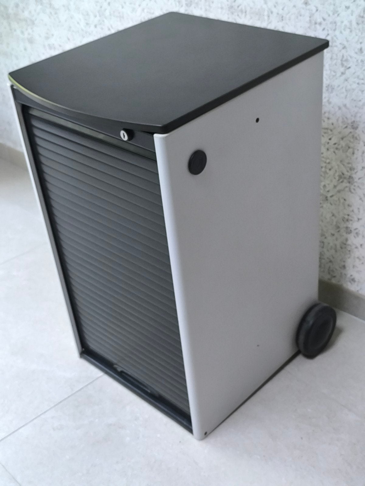 Roldeurkast/ Ladekast (Met speciale optie's)., Huis en Inrichting, Kasten | Ladekasten, 1 of 2 laden, Ophalen, Gebruikt, Metaal
