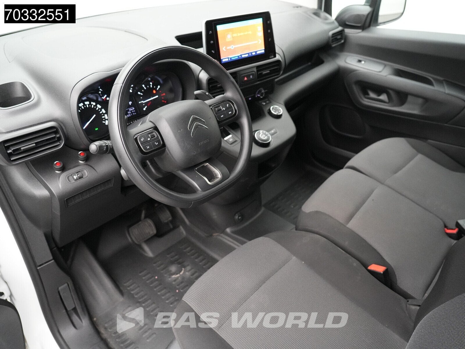 Citroën Berlingo 130pk Automaat Benzine Navi Camera CarPlay, Auto's, Automaat, 1441 kg, Stof, Gebruikt