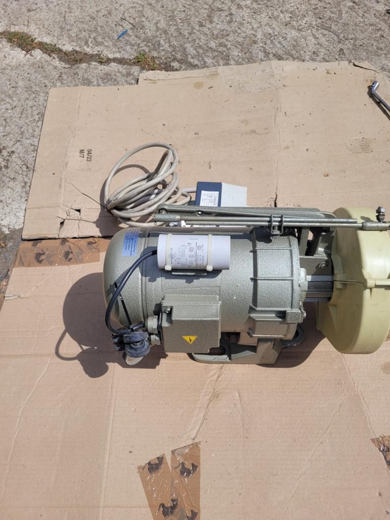 Volledig industriële naaimachinemotor, Doe-het-zelf en Bouw, Ophalen of Verzenden
