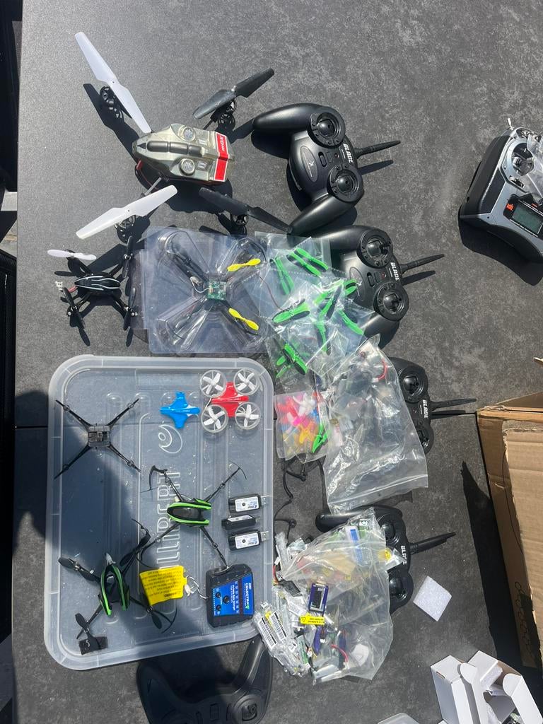 Mini drones, Moins de 15 minutes, Enlèvement ou Envoi, Batterie(s) supplémentaire(s), Utilisé