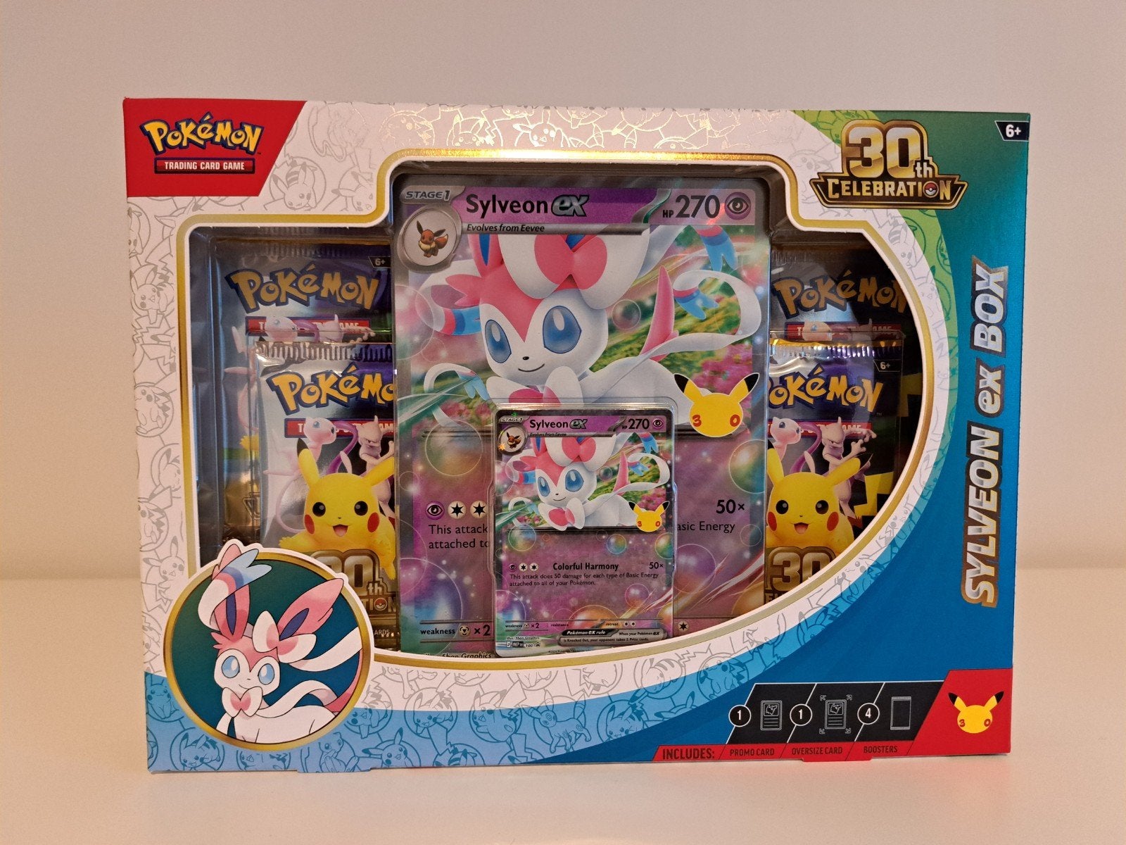 Pokemon - 30th Celebration- Sylveon ex box, Hobby en Vrije tijd, Ophalen, Nieuw