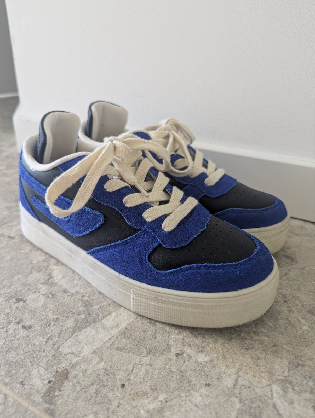 Sneakers Diesel  kinderen maat 38. 1x gedragen op communie, Ophalen of Verzenden, Sneakers