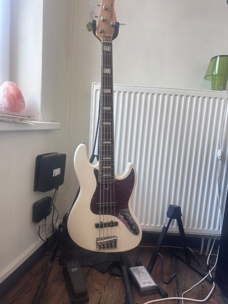 Marcus Miller Sire V7 5 snarige basgitaar first generation, Muziek en Instrumenten, Ophalen, Gebruikt, Elektrisch, 5-snarig