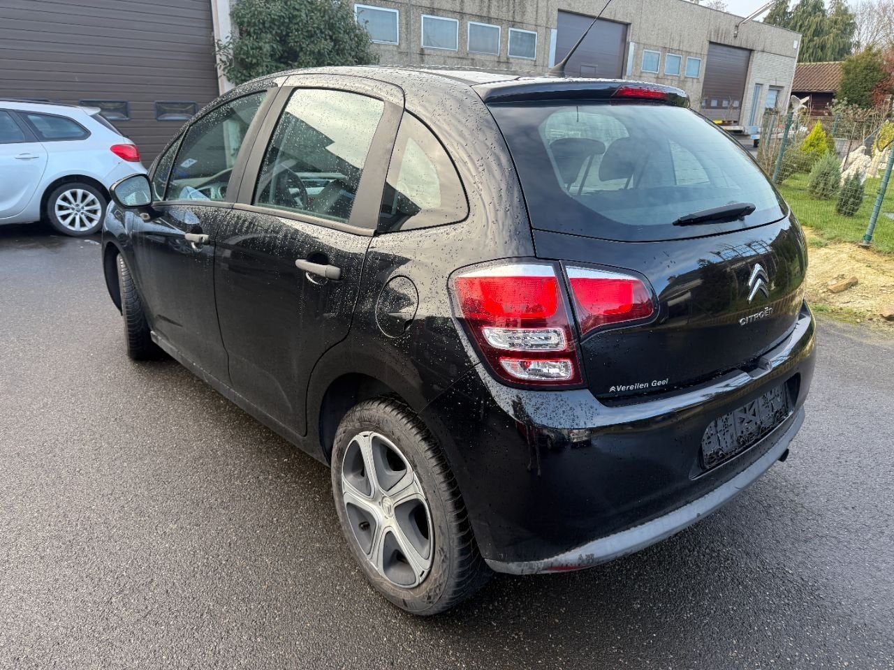 Citroën C3 Tendance (bj 2016), Voorwielaandrijving, Stof, Euro 6, Zwart