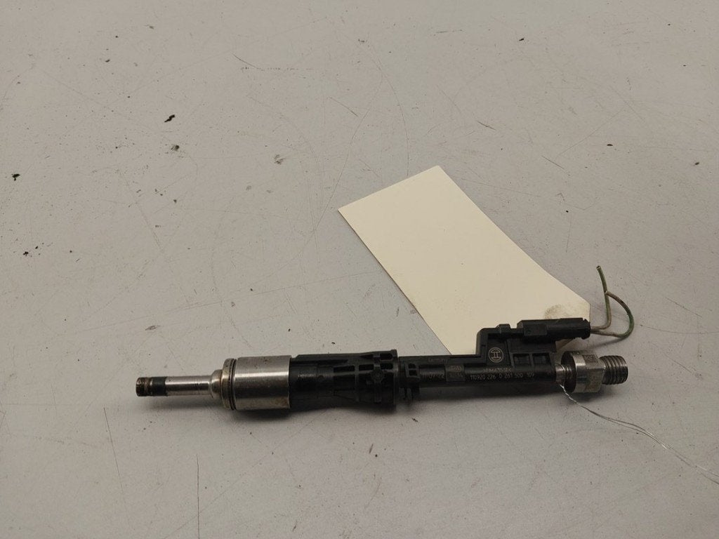 INJECTOR BRANDSTOF BMW Z4 Roadster (E89) (01-2009/08-2016), Auto-onderdelen, Robert Bosch AG, Gebruikt, BMW, Robert-Bosch-Allee 1
74232  Abstatt, DE