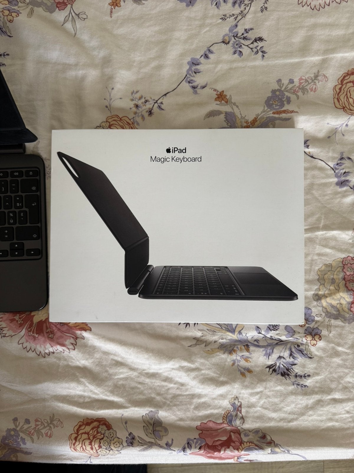 Apple Magic toetsenbord iPad Pro 11 inch (2025/2024) AZERTY, Computers en Software, Tablet-hoezen, Ophalen, 11 inch, Bescherming voor- en achterkant