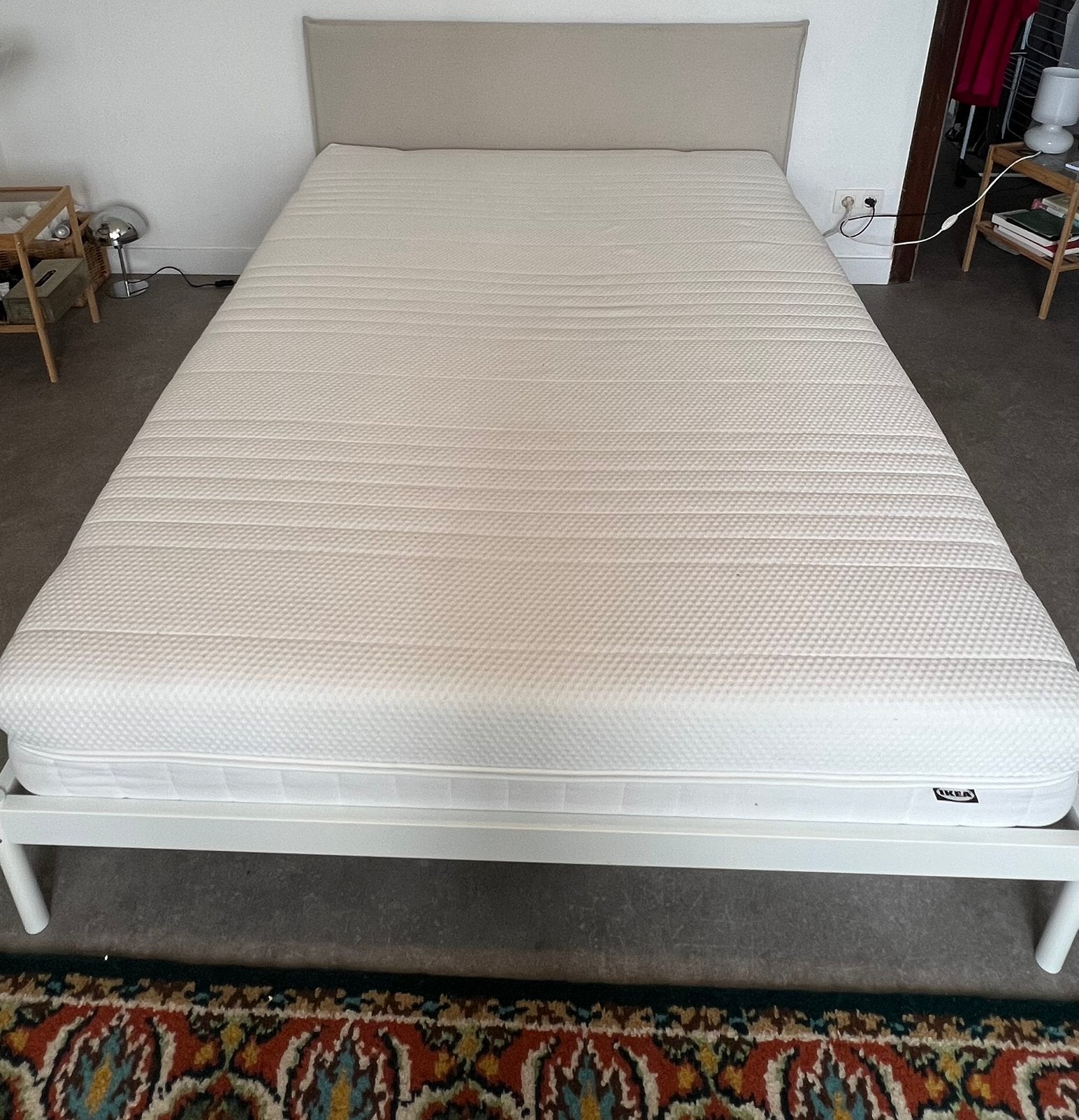 Bed 140x200 met hybride matras, Enlèvement ou Envoi, Comme neuf
