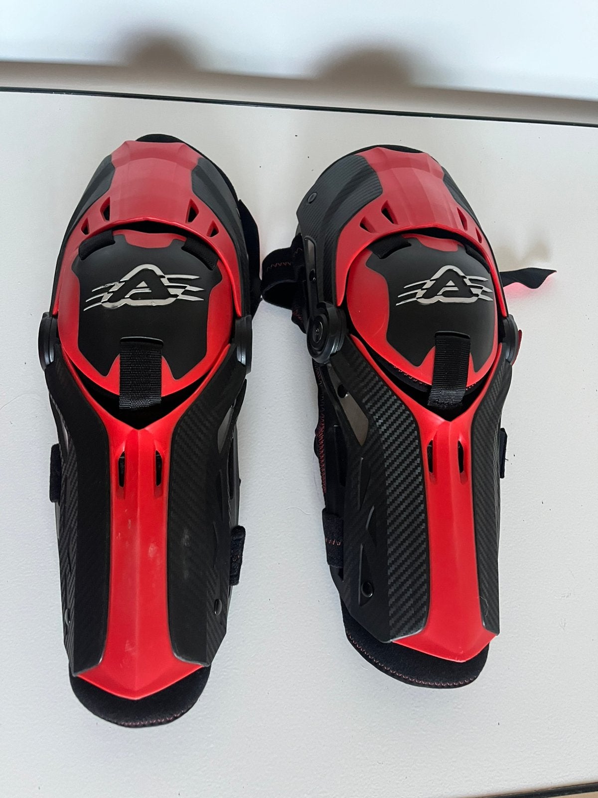 Genouillères acerbis gorilla taille L, Enlèvement