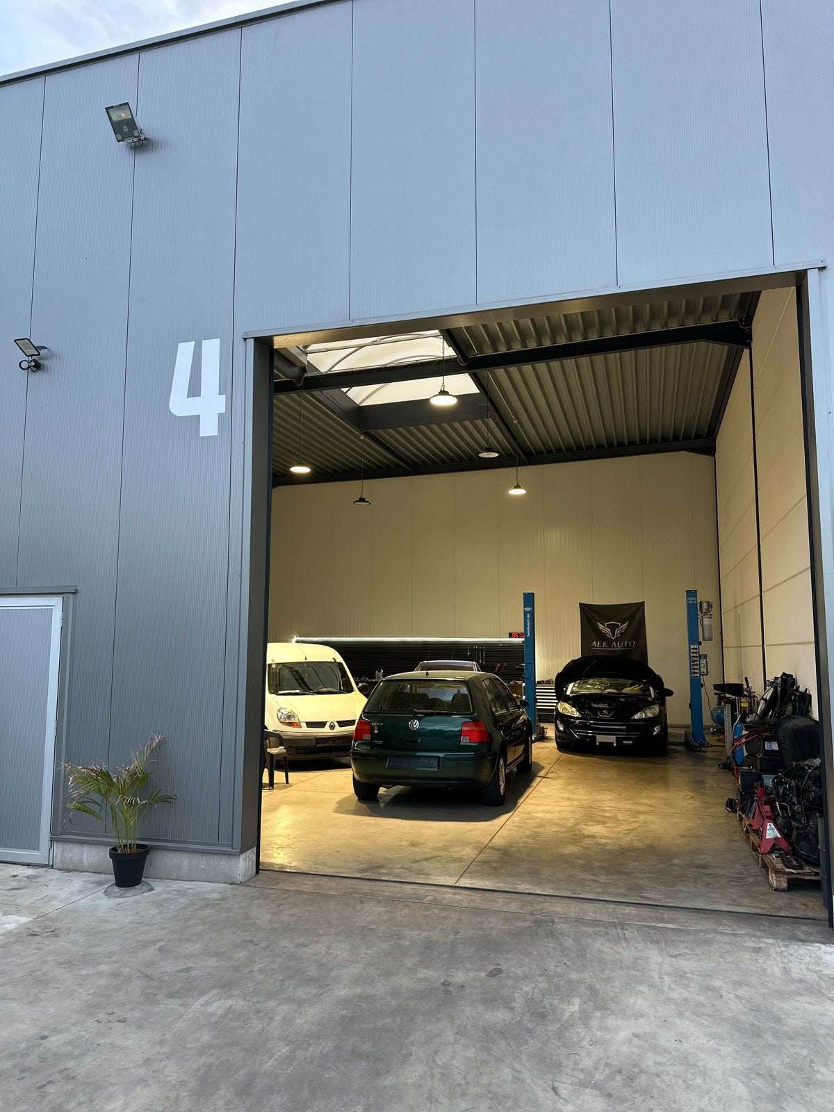 Auto garage, Immo, Garages & Places de parking, Province de Limbourg