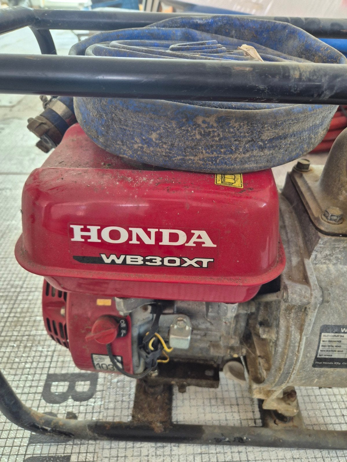 Honda WB30XTwaterpomp, Doe-het-zelf en Bouw, Aggregaten, Ophalen