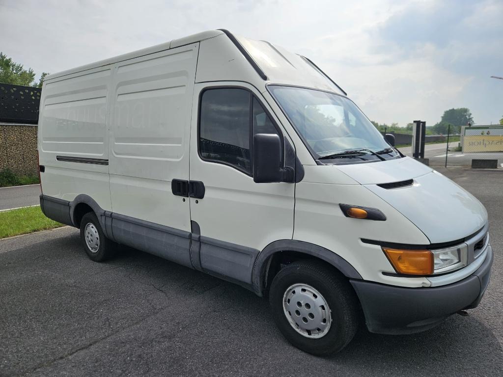 Iveco daily 35S12HPI, approuvé pour la vente, Autos, Camionnettes & Utilitaires, Essai à domicile, Achat, 2286 cm³, Entreprise