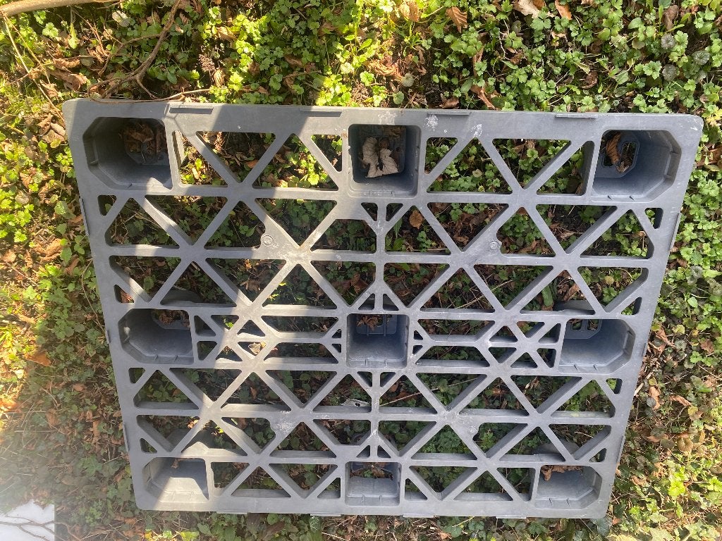 Palette en plastique, Jardin & Terrasse, Barils de pluie, Enlèvement, Utilisé, Synthétique