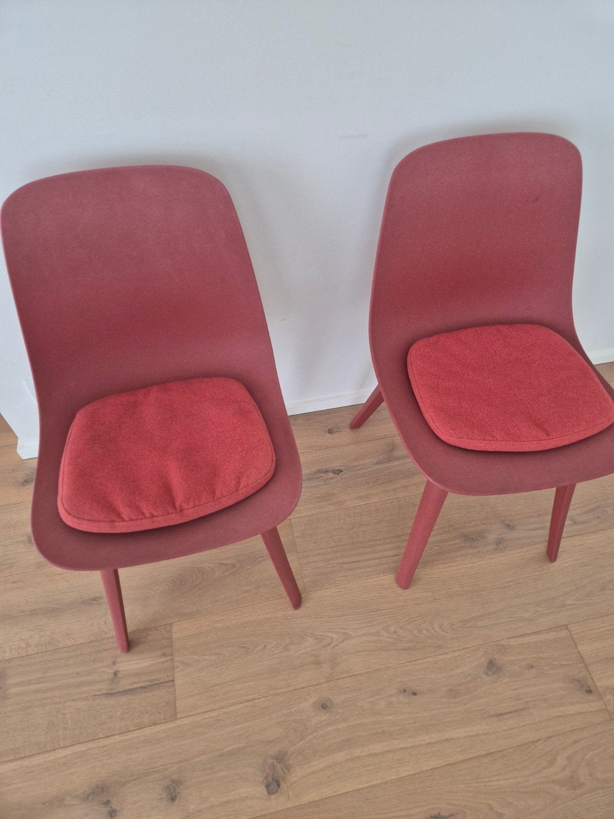 Ikea eetkamerstoelen, Enlèvement