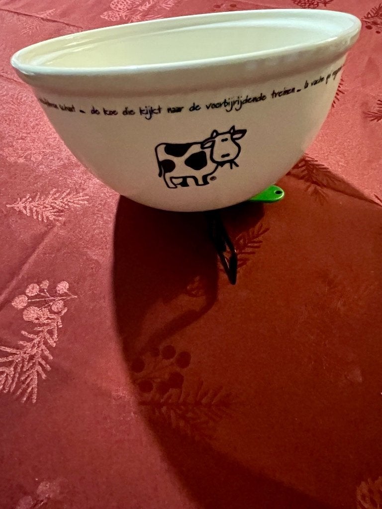 Grand bol Royal Boch La Vache..., Comme neuf, Céramique, Enlèvement, Classique