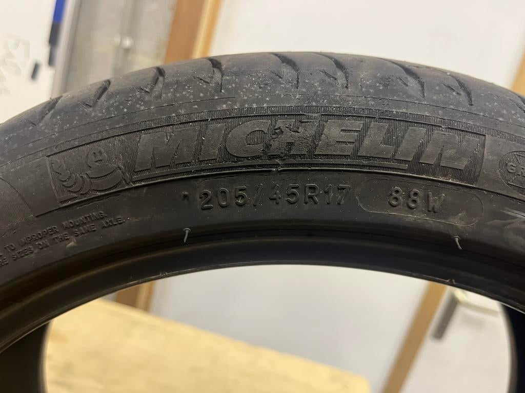 Banden 2xuniroyal en 2xmichelin, Auto-onderdelen, Banden en Velgen, Ophalen, All Season, Band(en)