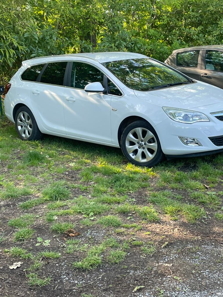 Opel Astra Break Tourier essence, Autos, Euro 5, Achat, 5 portes, Particulier
