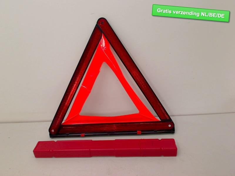 TRIANGLE DE SIGNALISATION URGENCE (8K0860251), Audi AG, Utilisé, Info@audi.de, Auto-Union-Straße  1,
85057  Ingolstadt, DE