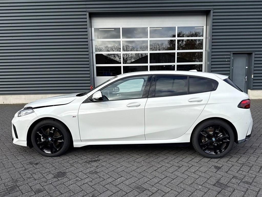 BMW 1-serie 120, M sport, harman kardon, memory seats, head-, Auto's, BMW, 1 Reeks, Euro 6, Wit, Bedrijf