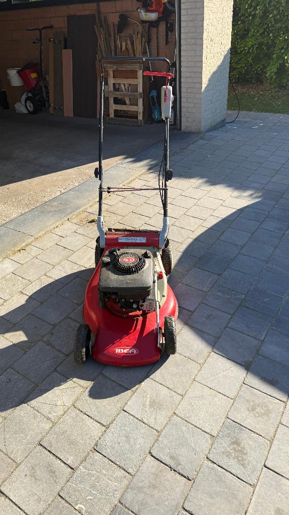 benzine grasmaaier, laswerk aan wiel nodig, Ophalen, Cirkelmaaier, Benzine-grasmaaier, Opvangzak