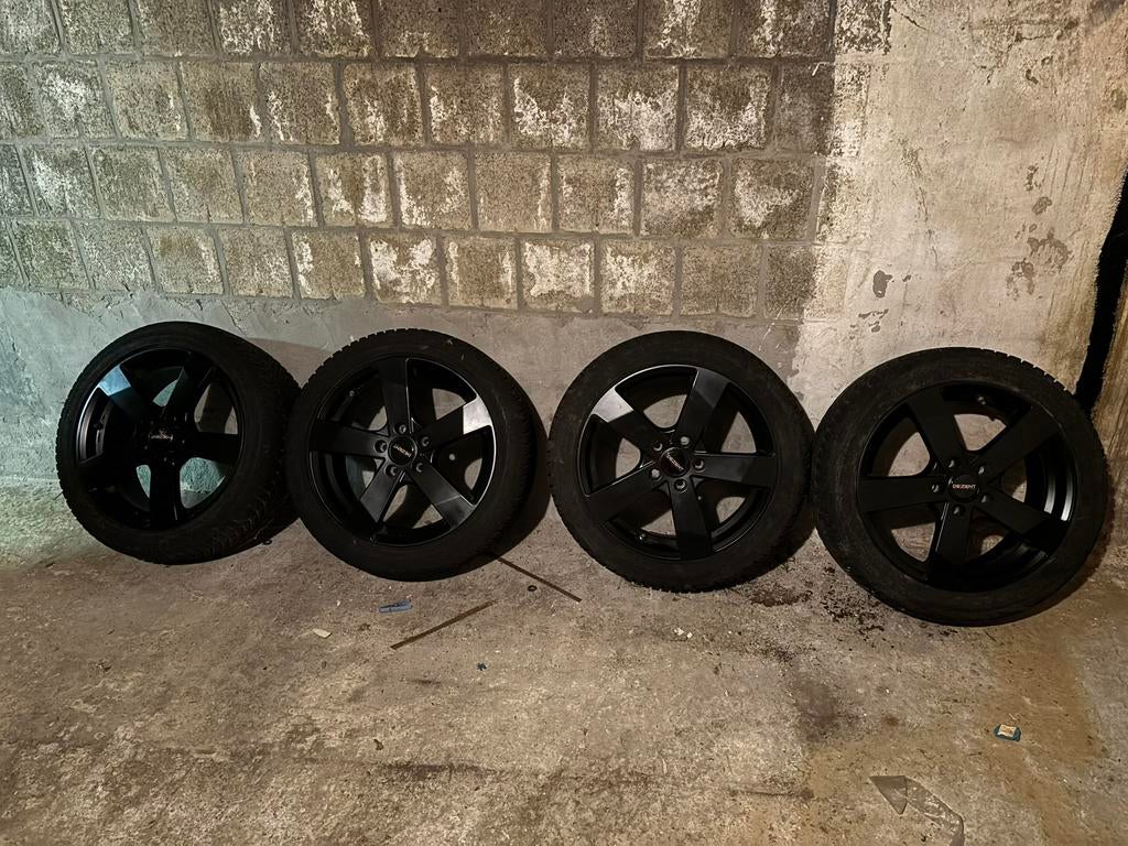 Winterbanden met zwarte velg, Auto-onderdelen, Banden en Velgen, Ophalen, Winterbanden, Velg(en)