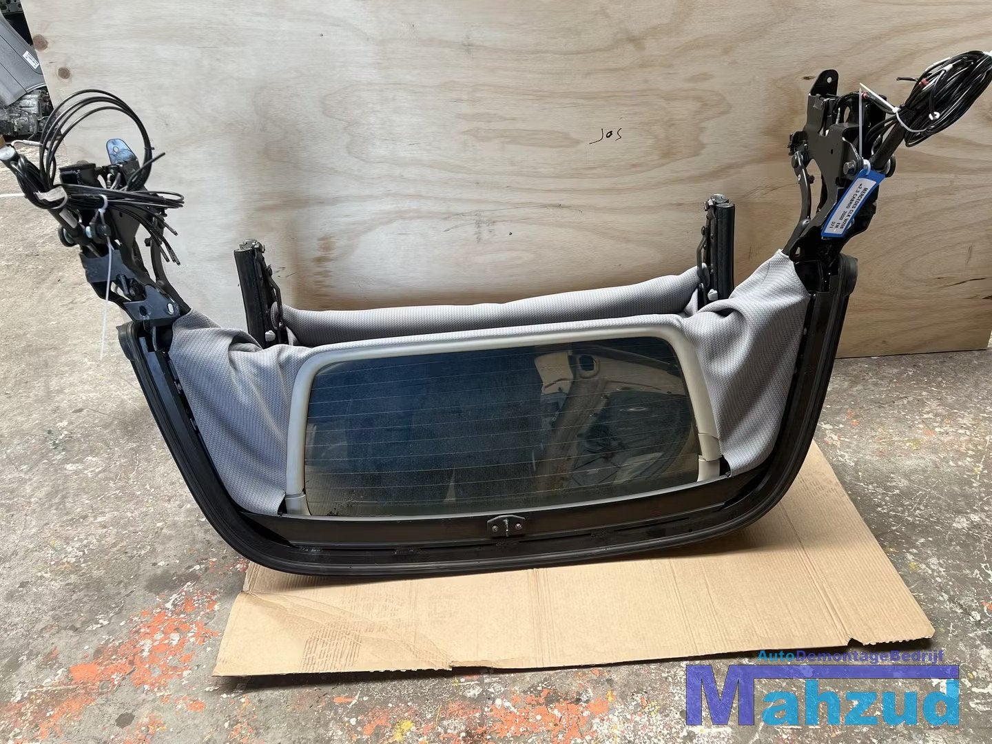 MERCEDS CLK W208 Cabriodak dak compleet 1998-2002, Gebruikt, Mercedes-Benz AG, Mercedes-Benz, Mercedesstrasse 120
70372  Stuttgart, DE