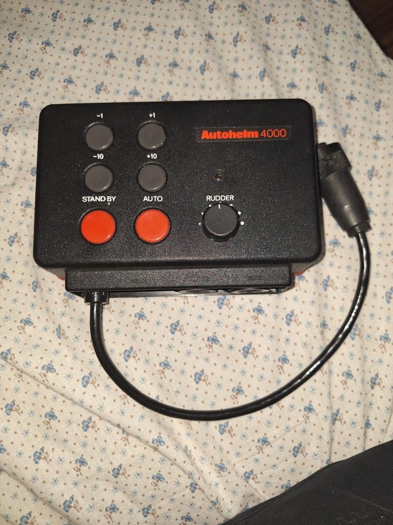 Casque de voiture 400 fabriqué en Angleterre Autopilot Contr, Enlèvement, Comme neuf