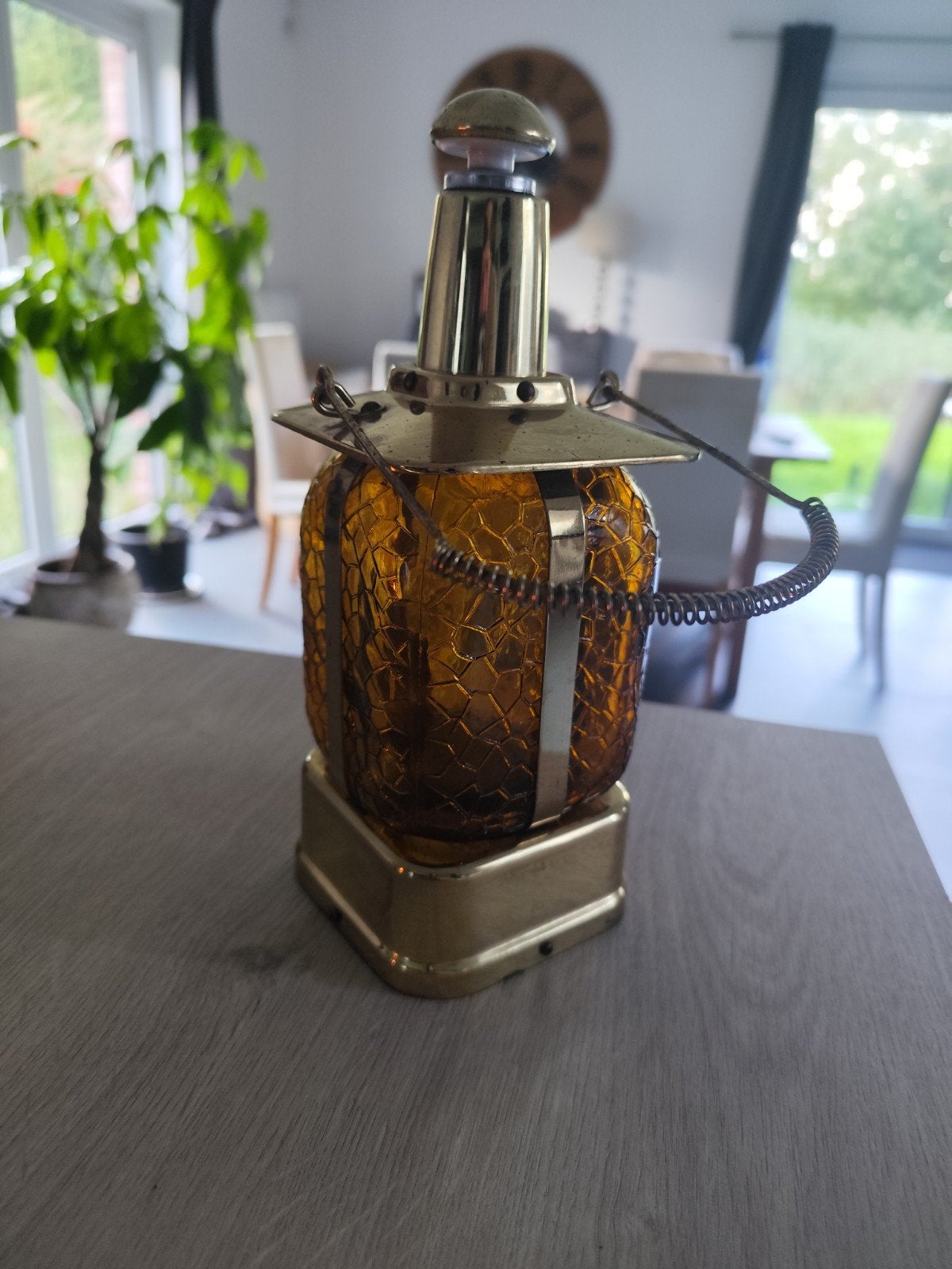 Carafe musicale vintage forme lanterne Verre craquelé ambré, Antiquités & Art, Enlèvement ou Envoi