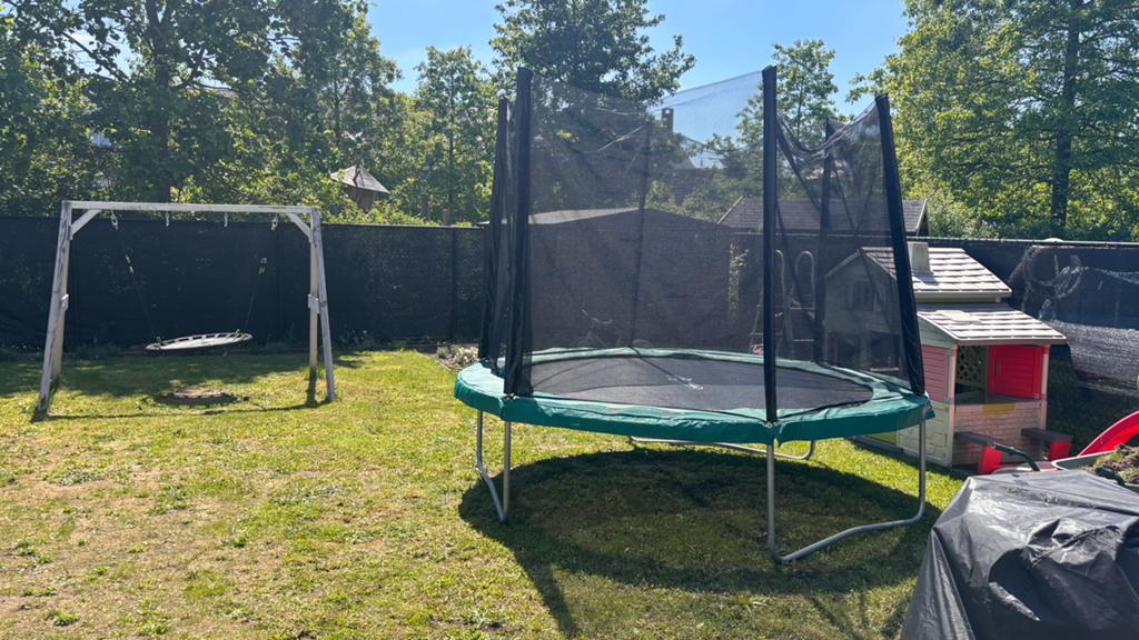 Grote trampoline te koop, Kinderen en Baby's, Speelgoed | Buiten | Trampolines, Ophalen, Zo goed als nieuw