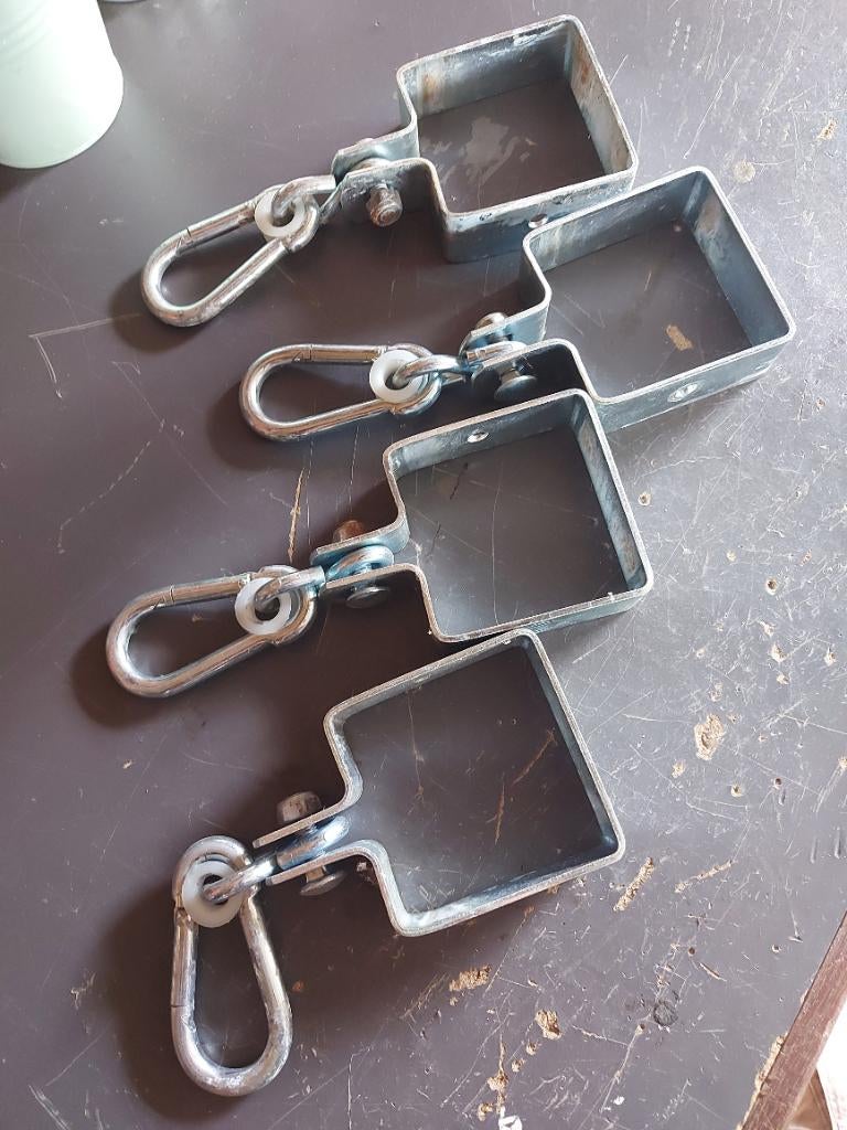 Sterke Ophangbeugels voor speeltoestel, Ophalen of Verzenden, Zo goed als nieuw