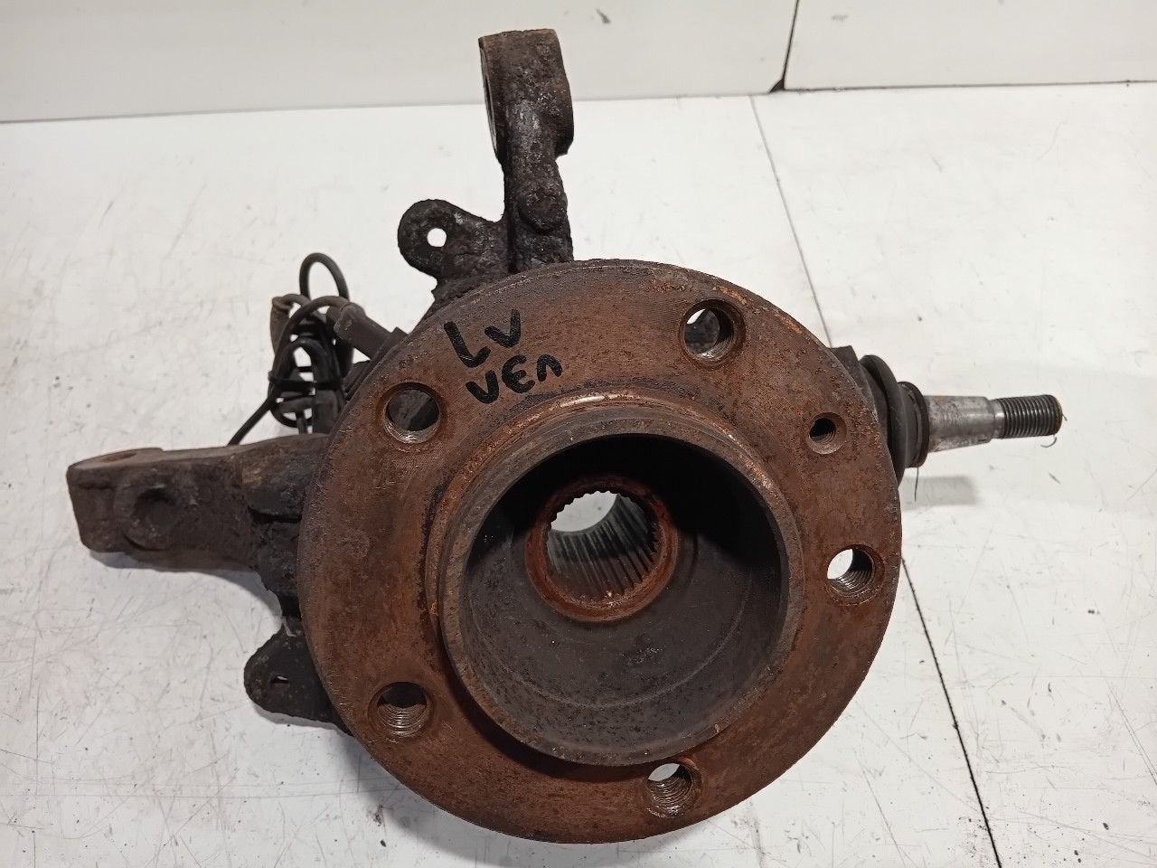 Wielnaaf links voor Opel Movano, Onderdelen@venauto.nl, Van der Ven Autorecycling B.V., Gebruikt, Ettenseweg 76, 4706 PB Roosendaal, The Netherlands
