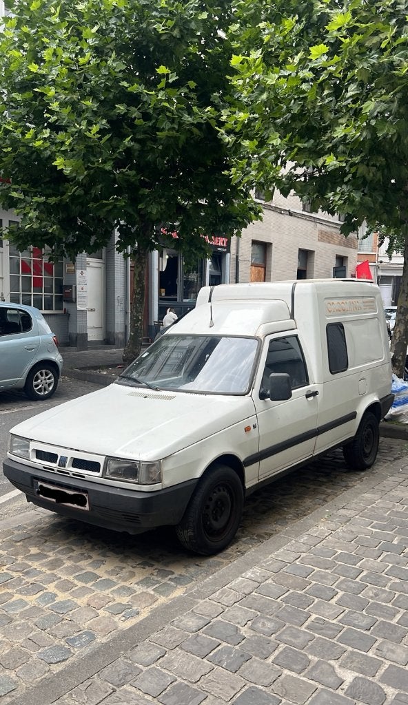 Fiat Fiorino année 2000 - 130 000km - essence, Autos, Achat, 2 places, Boîte manuelle, Particulier