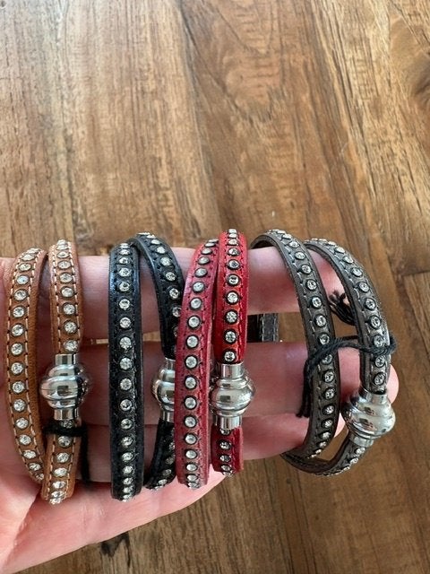 3 nouveaux bracelets, Bijoux, Sacs & Beauté, Bracelets, Enlèvement ou Envoi, Neuf, Rouge, Autres matériaux