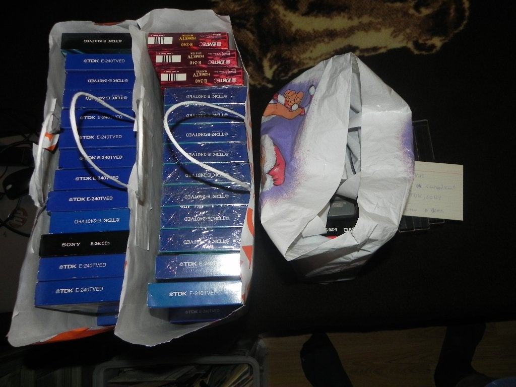 30 VHS-TAPES VAN 240 MINUTEN met minstens 1 opname, Ophalen of Verzenden, Gebruikt, VHS