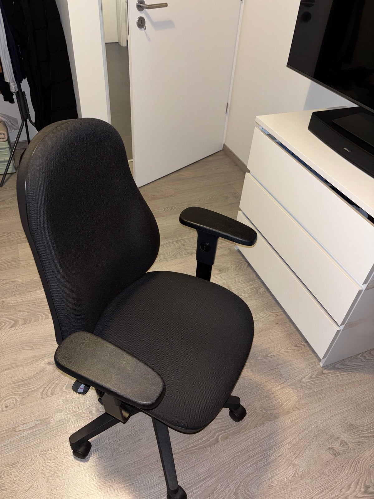 Ikea bureaustoel te koop, Ophalen, Zwart, Zo goed als nieuw, Bureaustoel
